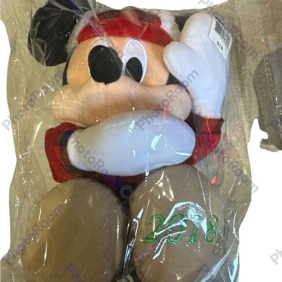 NWT 2018 Disney Halloween/Christmas plushies - Picture 4 of 6